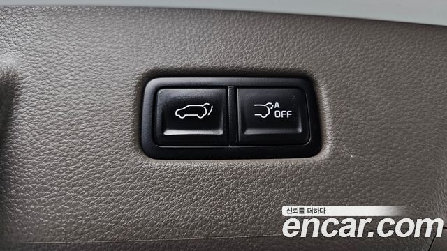 Kia Canival 2023 — photo 26