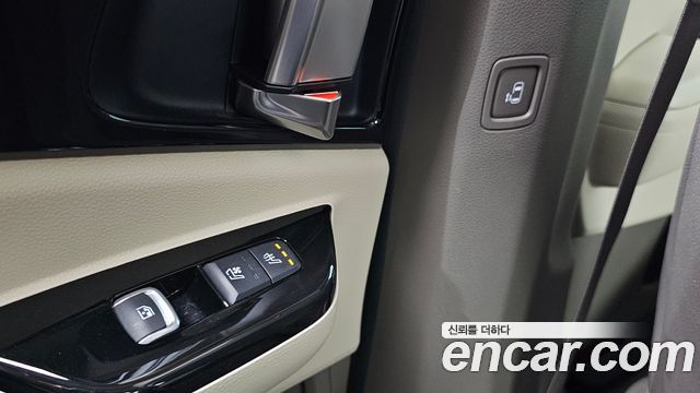 Kia Canival 2023 — photo 29