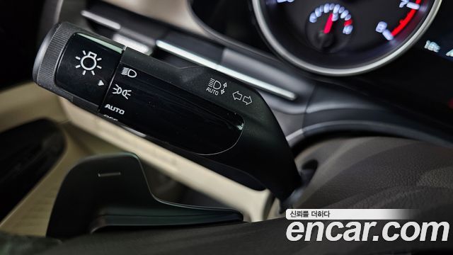 Kia Canival 2023 — photo 30
