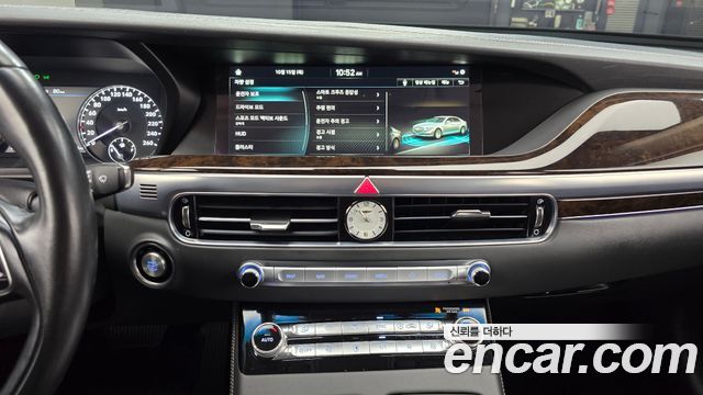 Genesis G90 2019 — photo 20