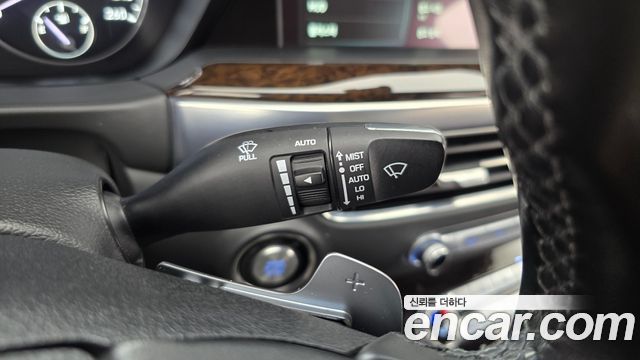 Genesis G90 2019 — photo 27