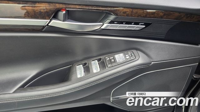 Genesis G90 2019 — photo 28
