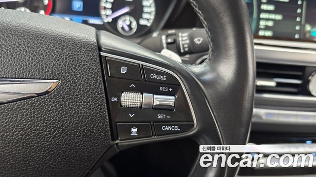 Genesis G90 2019 — photo 30