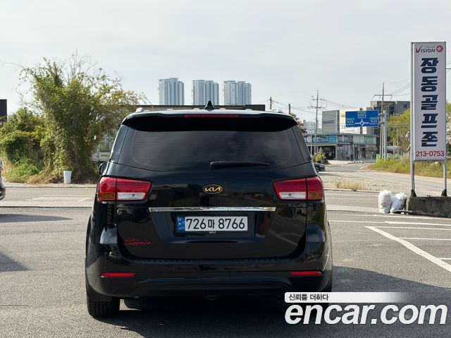 Kia Canival 2015 — photo 4