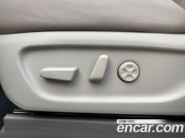 Kia Canival 2015 — photo 12