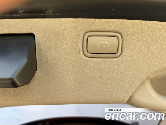 Kia Canival 2015 — photo 18