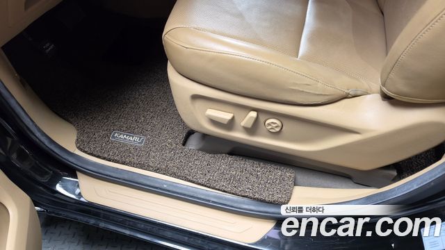 Kia Canival 2015 — photo 31