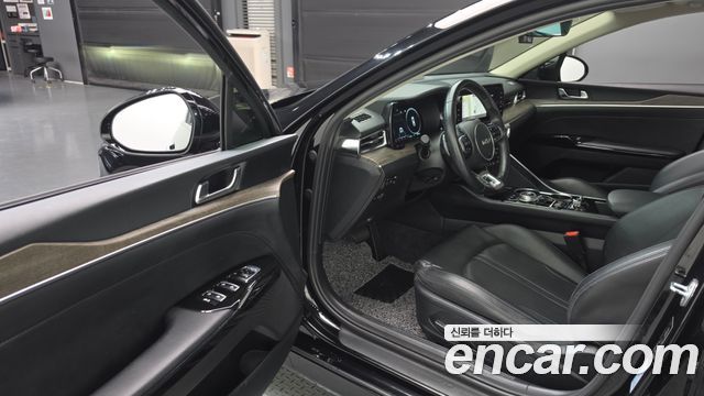 Kia K5 2022 — photo 13
