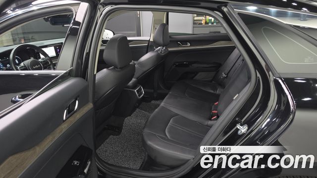 Kia K5 2022 — photo 18