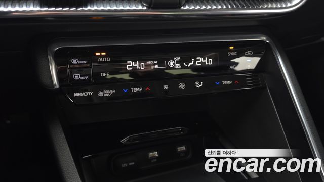 Kia K5 2022 — photo 29