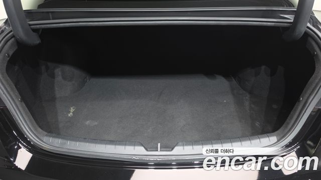 Kia K5 2022 — photo 32