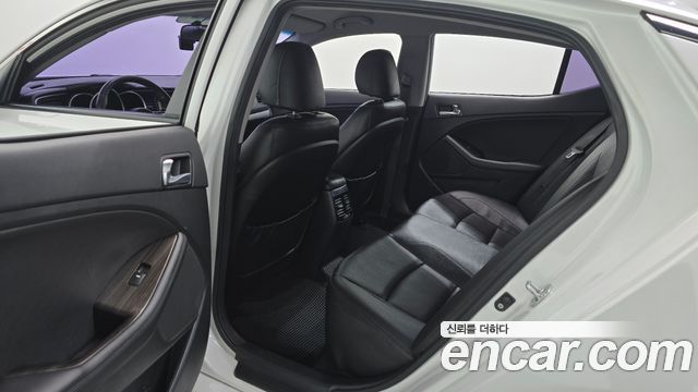 Kia K5 2015 — photo 12
