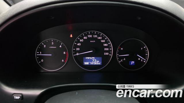 Hyundai Starex 2018 — photo 11