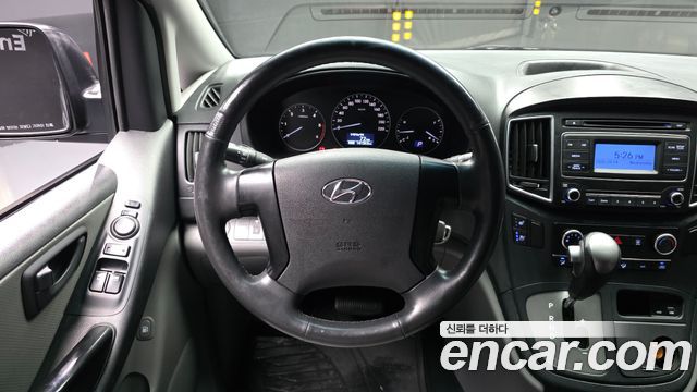 Hyundai Starex 2018 — photo 19
