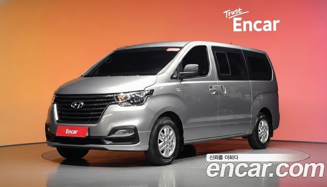 Hyundai Starex 2018 — photo 1