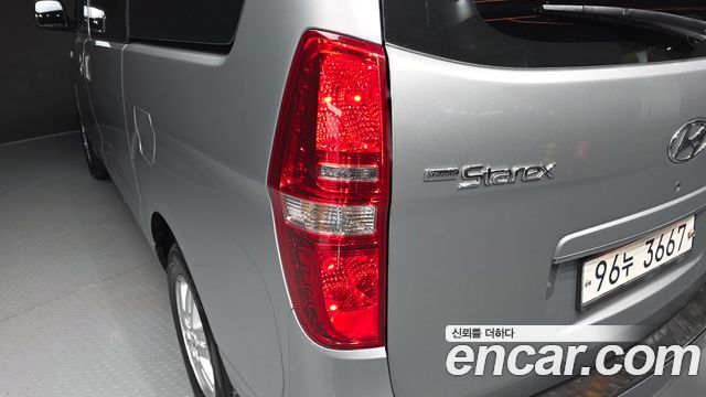 Hyundai Starex 2018 — photo 9