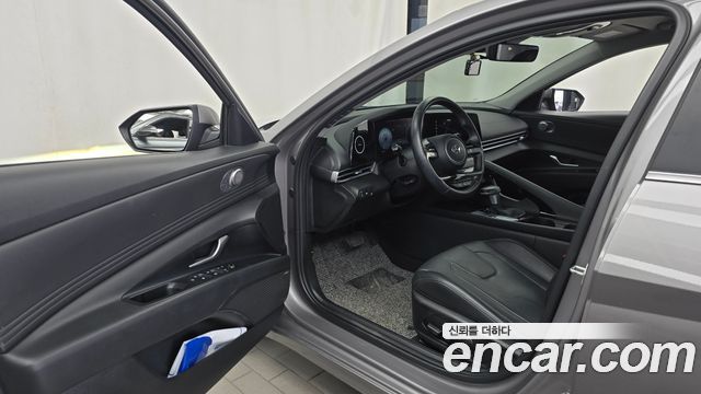 Hyundai AVANTE 2022 — photo 13