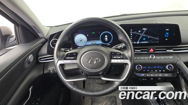Hyundai AVANTE 2022 — photo 19