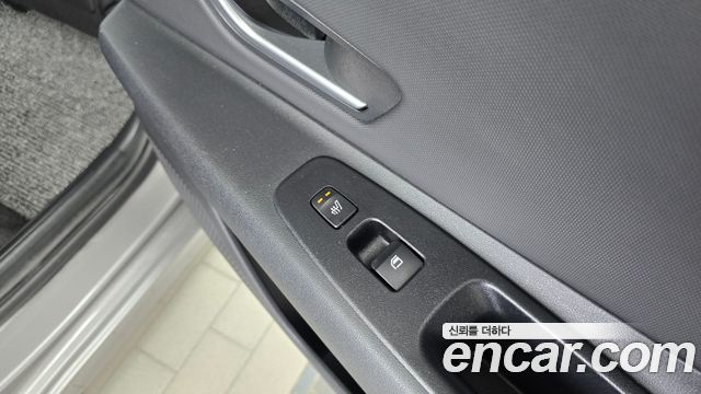 Hyundai AVANTE 2022 — photo 27