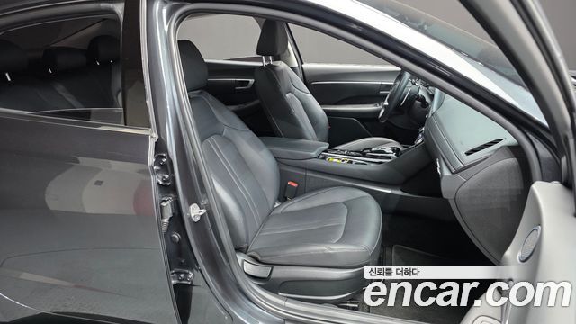 Hyundai Sonata 2023 — photo 16