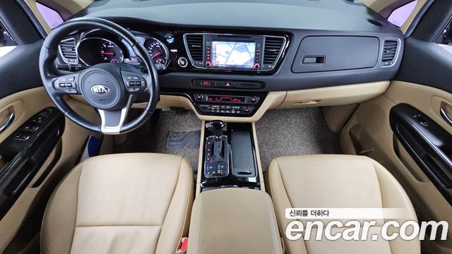 Kia Canival 2016 — photo 7