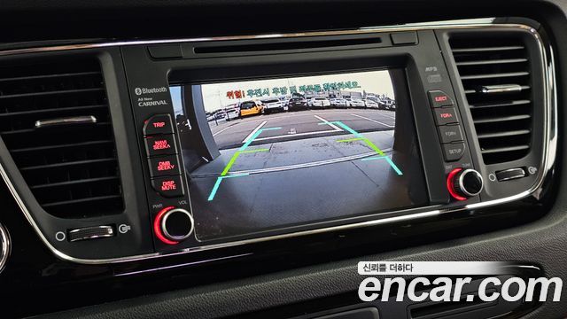 Kia Canival 2016 — photo 16