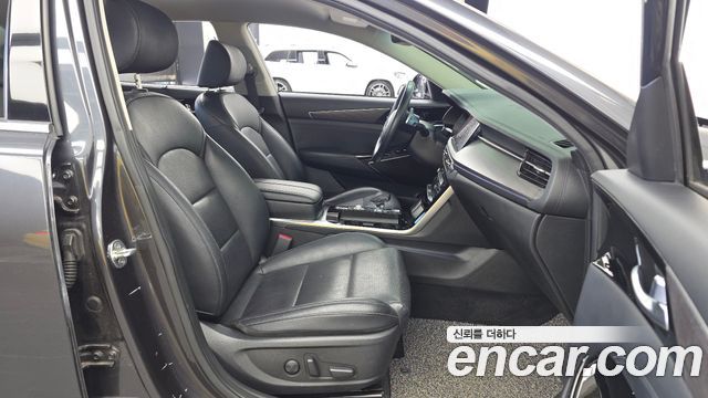 Kia K7 2020 — photo 11