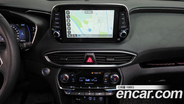 Hyundai Santafe 2019 — photo 18