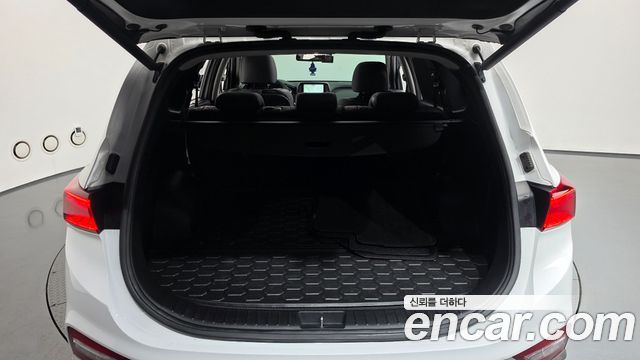 Hyundai Santafe 2019 — photo 27
