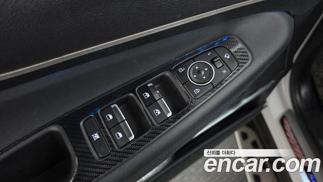 Hyundai Santafe 2019 — photo 35