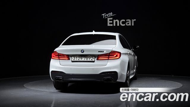 BMW 5-Series 2018 — photo 4