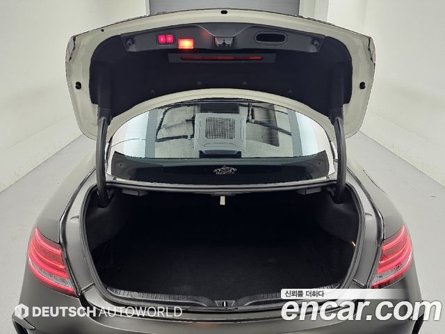 Mercedes-Benz C-Class 2017 — photo 19