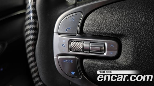 Genesis GV70 2023 — photo 22