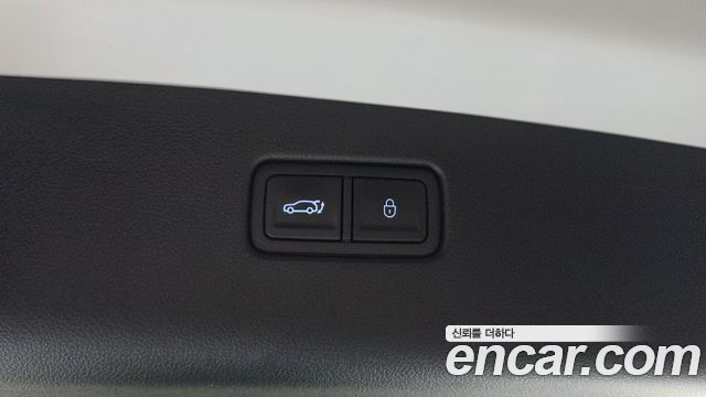 Genesis GV70 2023 — photo 24