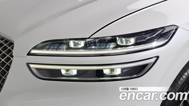 Genesis GV70 2023 — photo 8