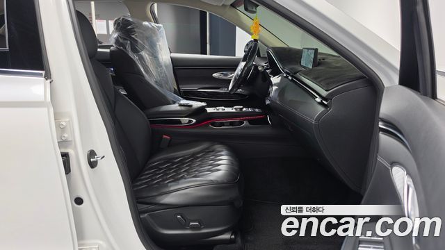 Genesis GV70 2023 — photo 16