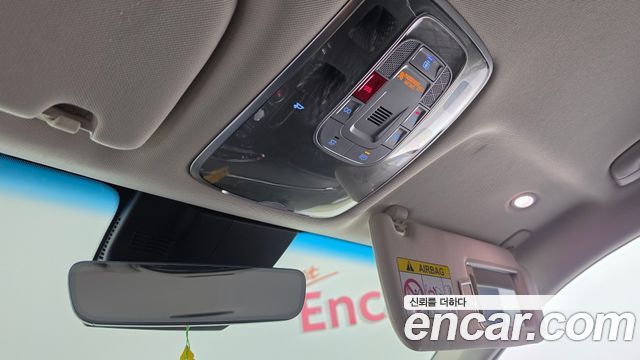 Genesis GV70 2023 — photo 28