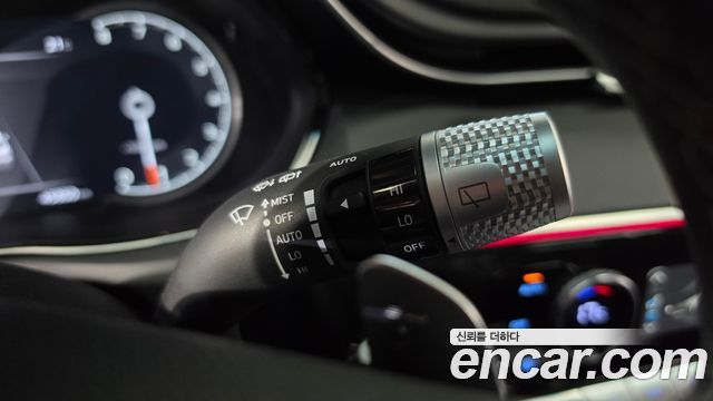 Genesis GV70 2023 — photo 43