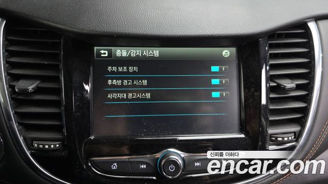 Chevrolet Korea Trax 2018 — photo 16