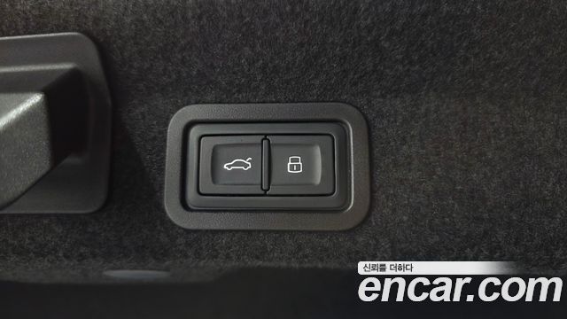 Audi A6 2022 — photo 26