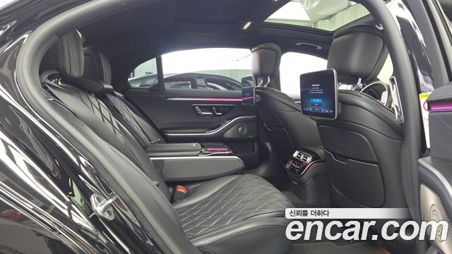 Mercedes-Benz S-Class 2022 — photo 12