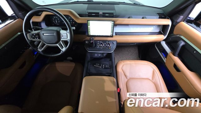 Land Rover Defender 2023 — photo 10