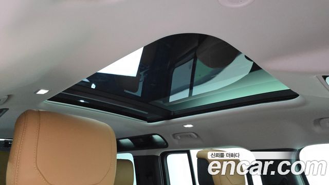 Land Rover Defender 2023 — photo 25
