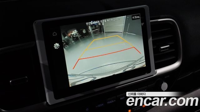 Hyundai Venue 2021 — photo 16