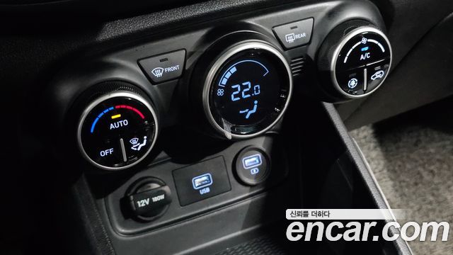 Hyundai Venue 2021 — photo 17