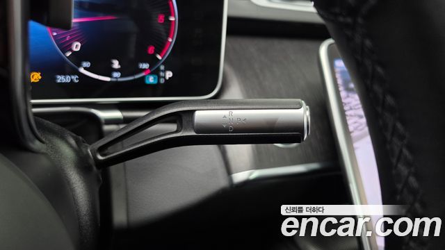Mercedes-Benz S-Class 2022 — photo 9