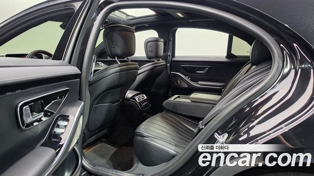 Mercedes-Benz S-Class 2022 — photo 12