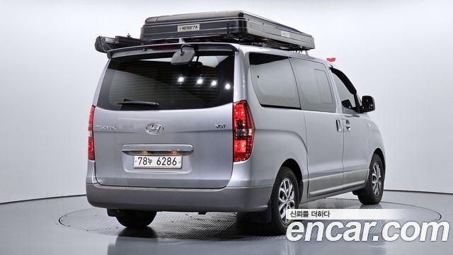 Hyundai Starex 2018 — photo 2
