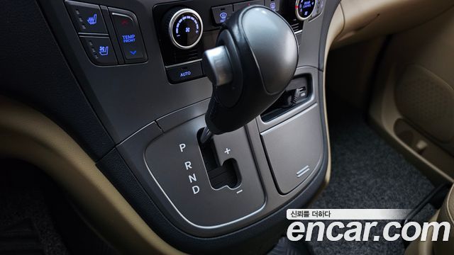 Hyundai Starex 2018 — photo 9