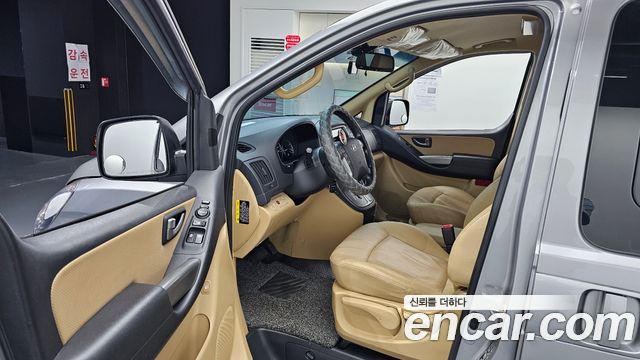 Hyundai Starex 2018 — photo 10